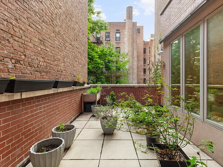 218 E 79th St #TWHS — Photo 8