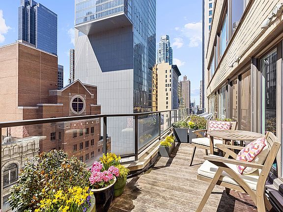 2nd image of 200 Central Park S APT 20J