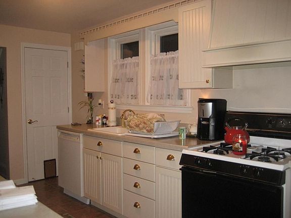 5th image of 29 Woodland Ave