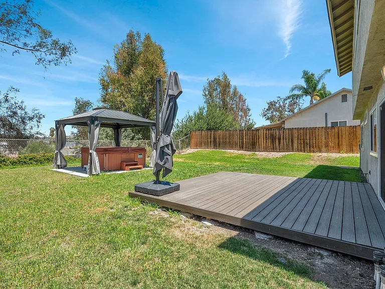 5954 Flipper Dr — Photo 17