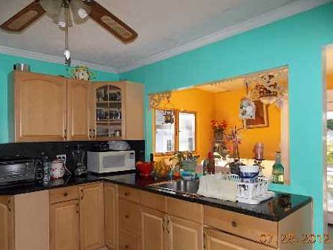 2nd image of 65 E 16th St