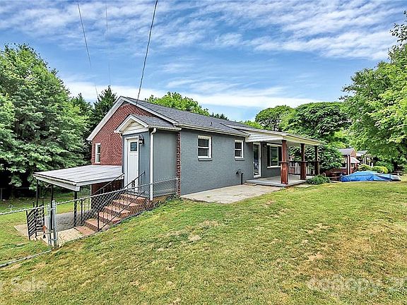 3rd image of 711 Childs St