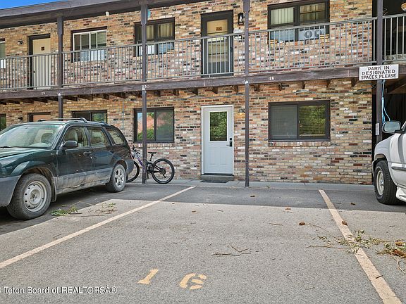 3rd image of 130 E Kelly Ave APT 16