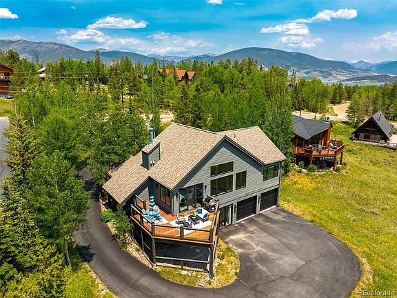 3rd image of 1108 Royal Buffalo Drive