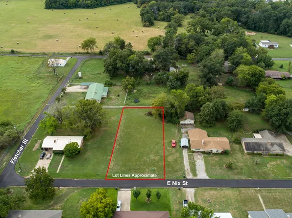 Nix Dr, Emory, TX 75440