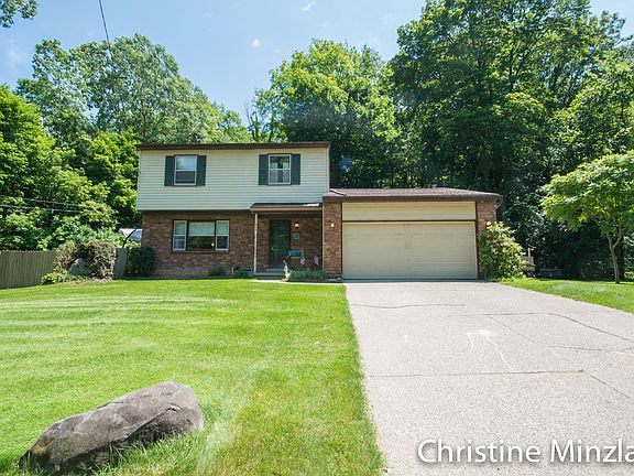 5th image of 1440 Mount Mercy Dr NW