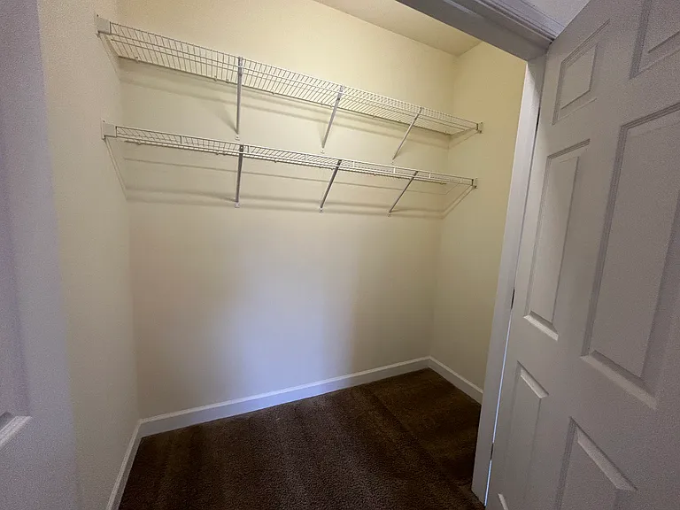 Kendall Square Apartments — Photo 70
