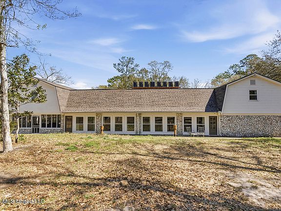 4th image of 111 Partins Rd