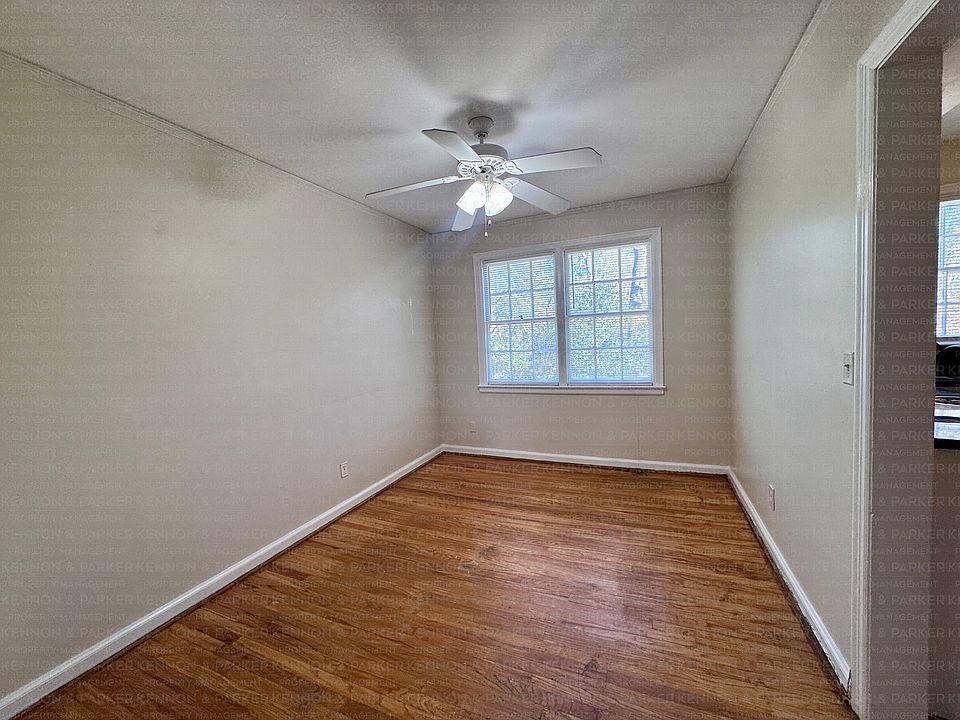 Dining Room 9'3 x 12'0