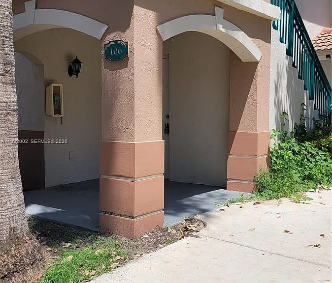 2921 SE 13th Ave #106-48 — Photo 2
