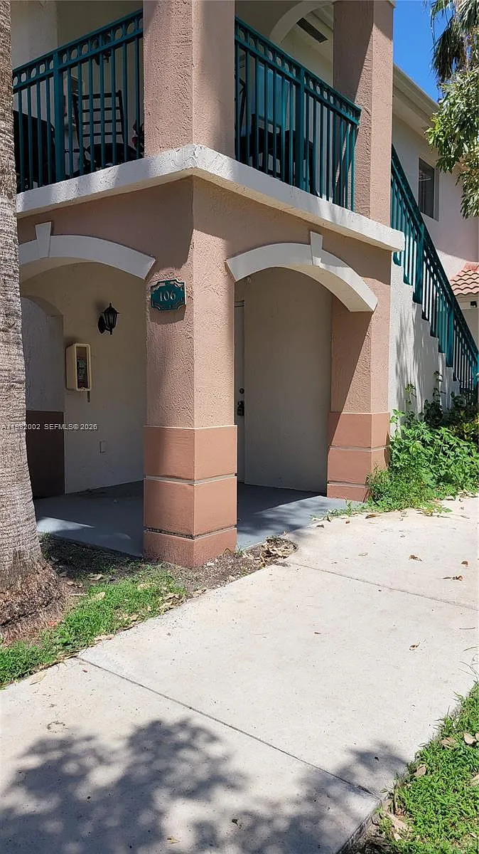 Photo 2 of 23 - 2921 SE 13th Ave #106-48 - Homestead, FL Building Photo - 2921 SE 13th Ave #106-48