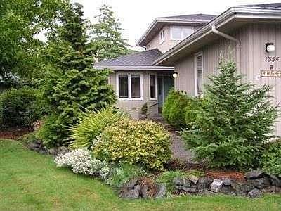 2nd image of 1354 E Village Ln