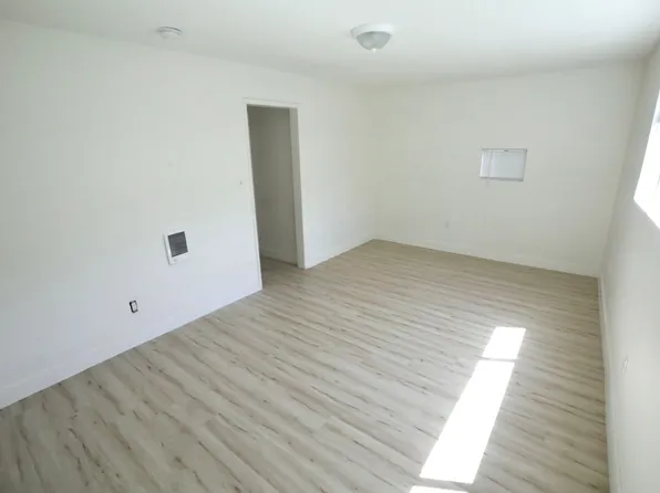 LB2527, 2527 Cedar Ave #2529-B, Long Beach, CA 90806