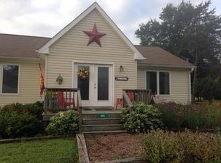 596 Lakeview Dr, Colonial Beach, VA 22443