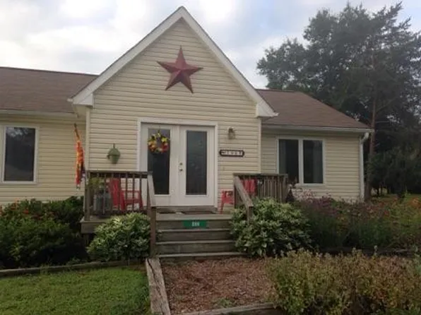 596 Lakeview Dr, Colonial Beach, VA 22443