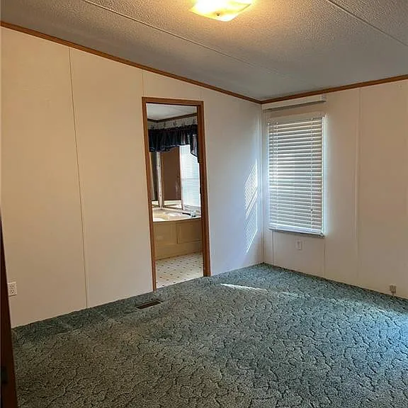 36 Fred Ave — Photo 4