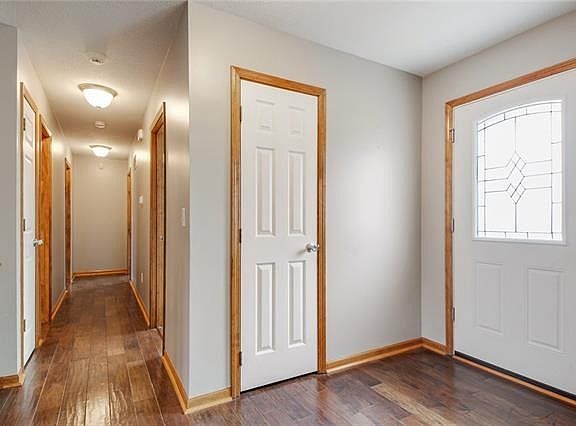 4th image of 1508 S 105th Ct