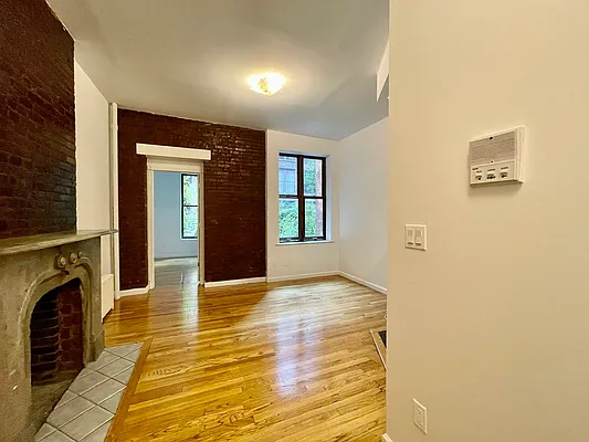 Rented by JM Preston Properties LLC | media 30