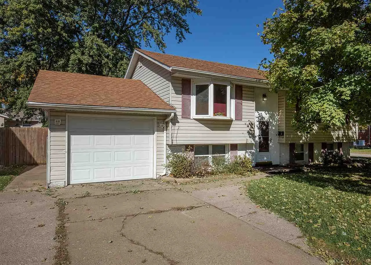 2722 N Concord St photo 1