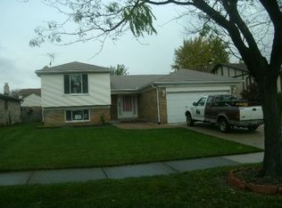 2115 Hopkins Dr, Sterling Heights, MI 48310