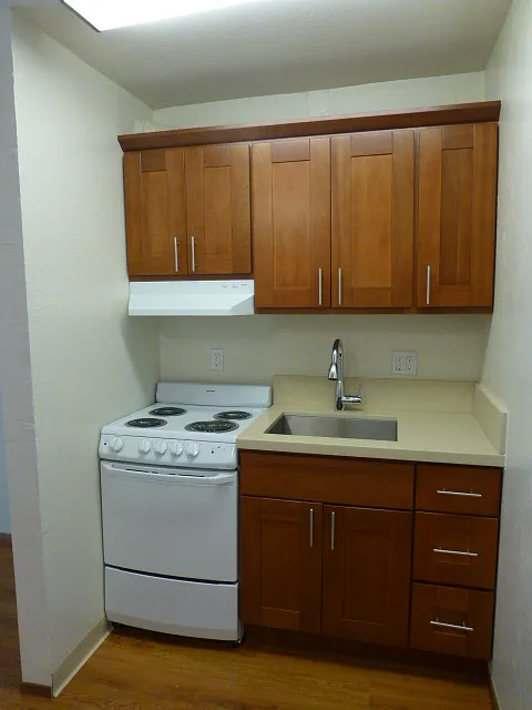 410 Bellevue — Photo 3