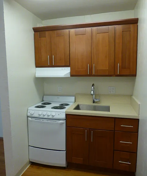 410 Bellevue — Photo 3