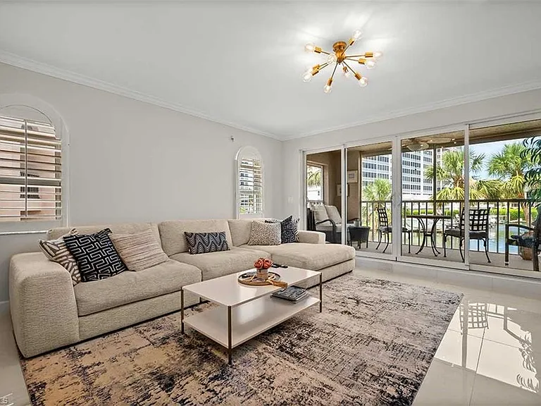 9103 Vanderbilt Dr #205 — Photo 3