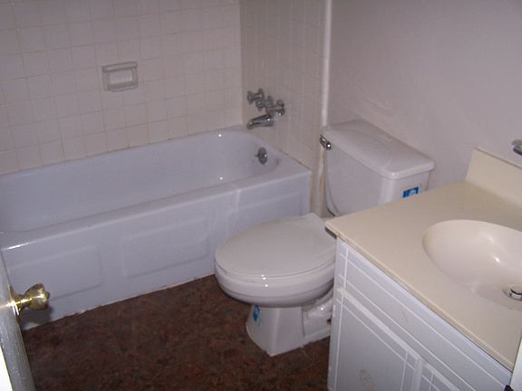 MSTR Bath