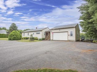 44 Perry Hill Rd, Acushnet, MA 02743