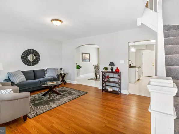 810 Mount Holly St, Baltimore, MD 21229