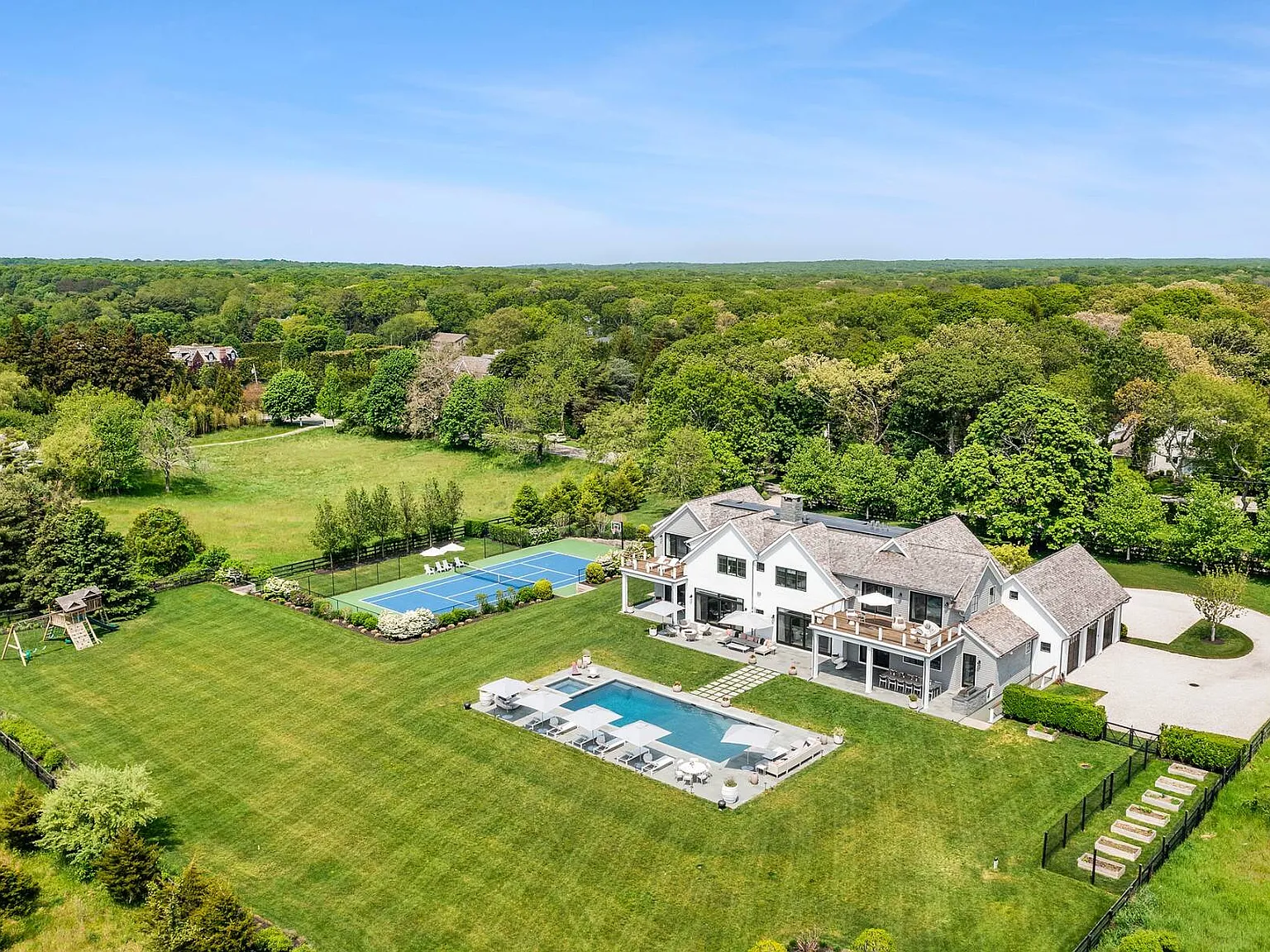 Luxury Modern Farmhouse with Tennis and Forever Fields — Photo 4