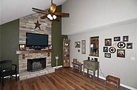 3rd image of 2109 Willow Bend Dr