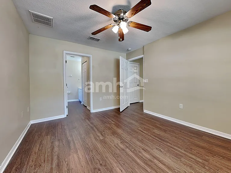 10332 Summerview Cir — Photo 9
