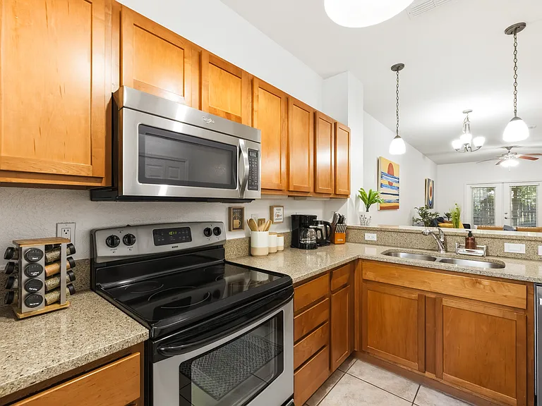 2508 SW 35th Pl #S113 — Photo 16