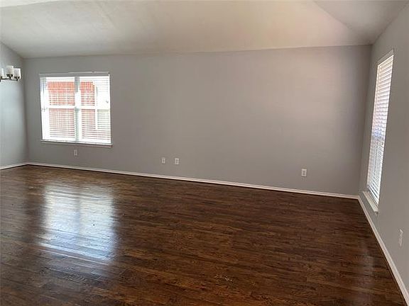 4th image of 110 Creekview Dr