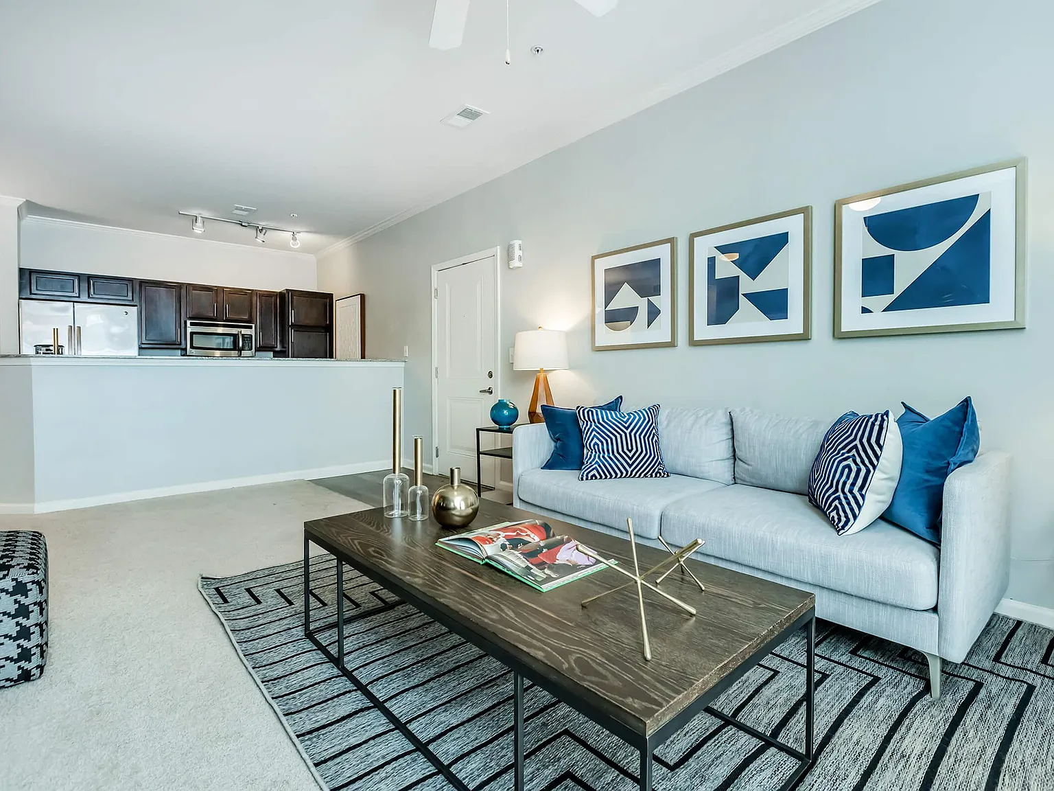 Monarch Apartments — Photo 3