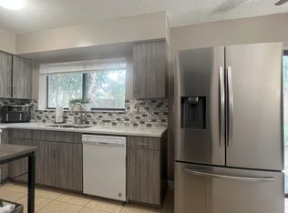 2524 Coral Springs Dr #24, Pompano Beach, FL 33065
