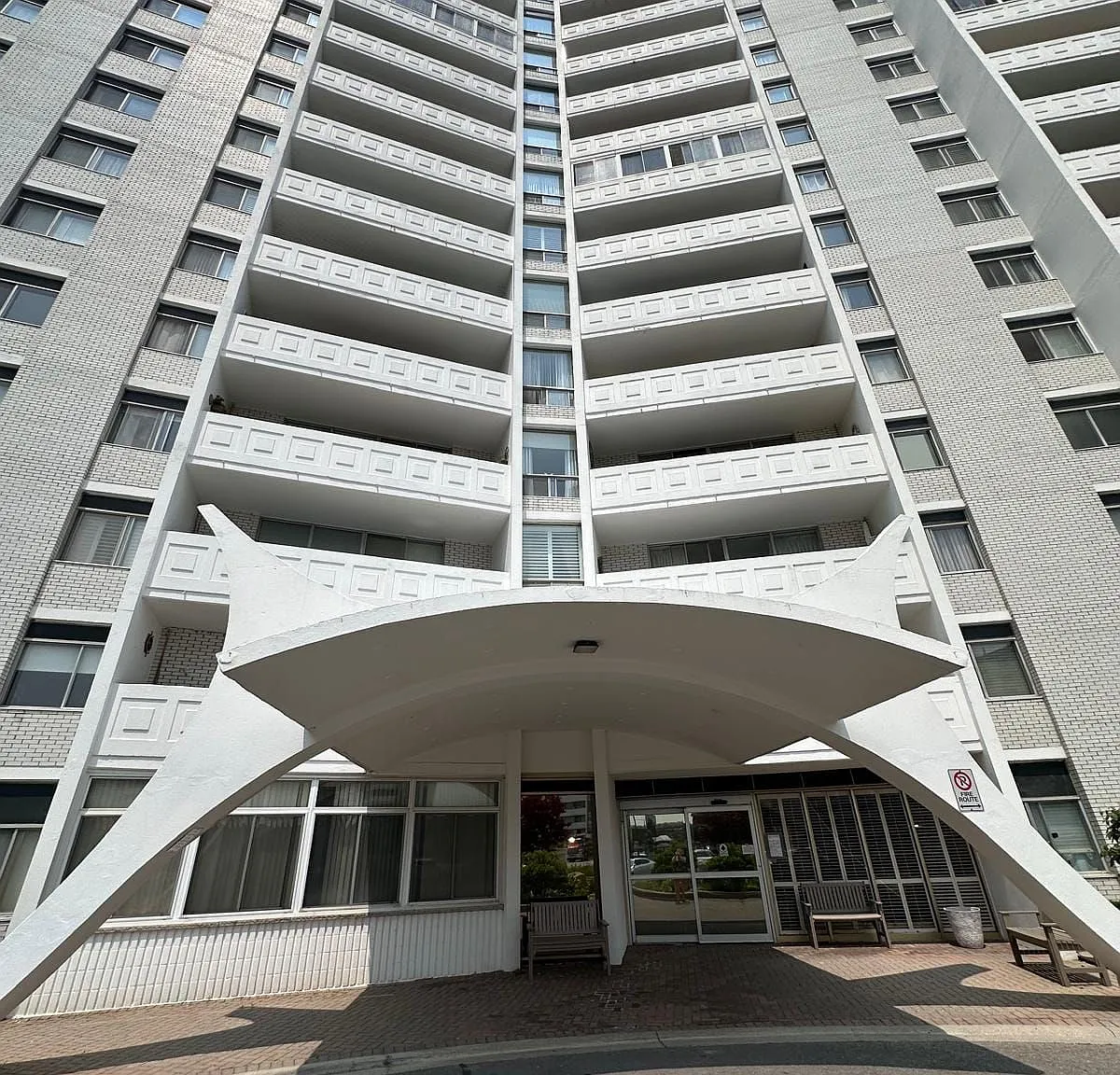 3 bed, $2,600 — Photo 2