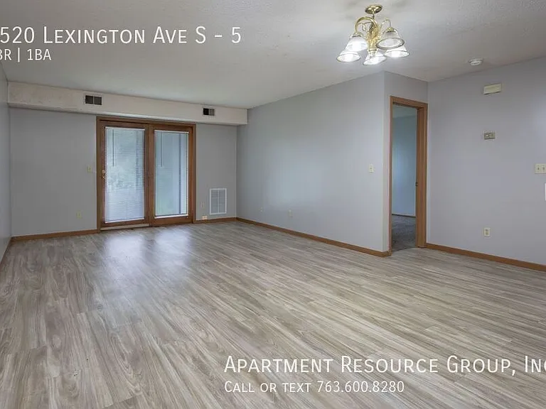 3520 Lexington Ave #5 — Photo 14