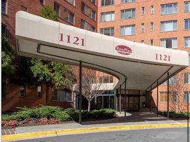 1121 Arlington Blvd