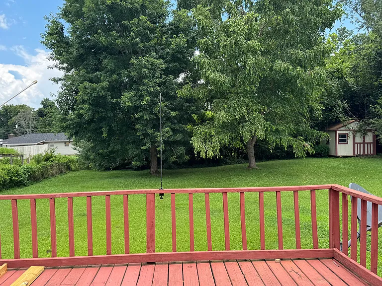 217 Patricia Rd — Photo 2