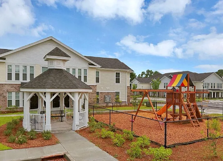 Marsh Pointe — Photo 5