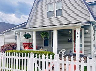 703 6th St, Saint Marys, WV 26170
