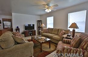3rd image of 106 Palm Dr #2