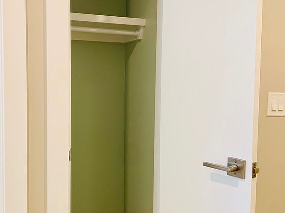 3rd image of 855 9th Ave S