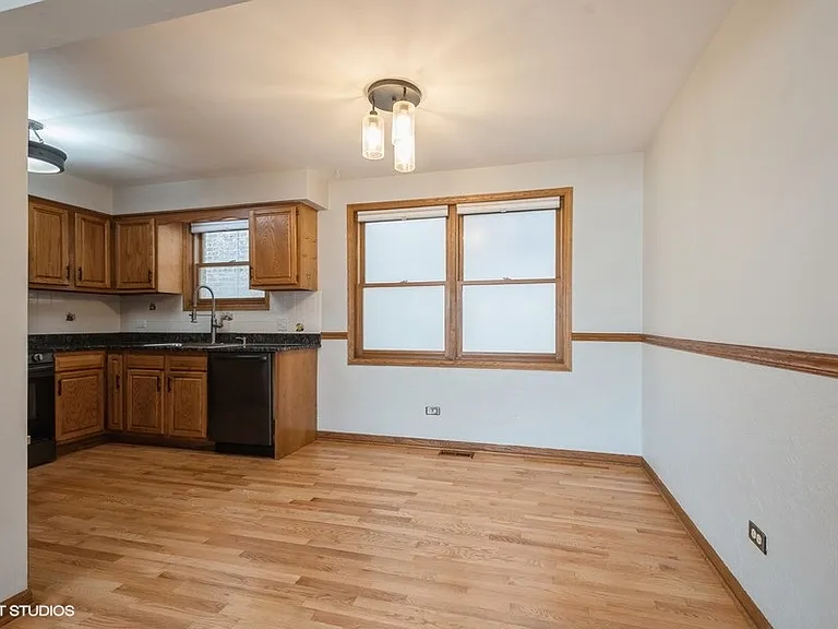 7411 N Claremont Ave #1E — Photo 4