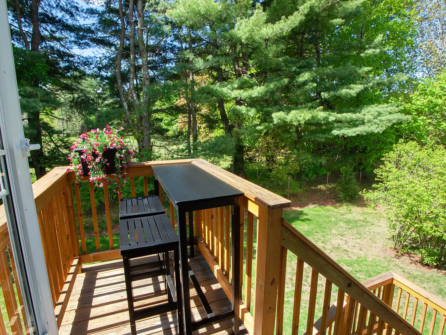2 bed, 1000 sqft, $4,000 — Photo 4