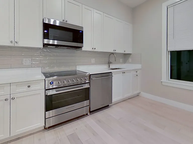 197 Green St #205 — Photo 2