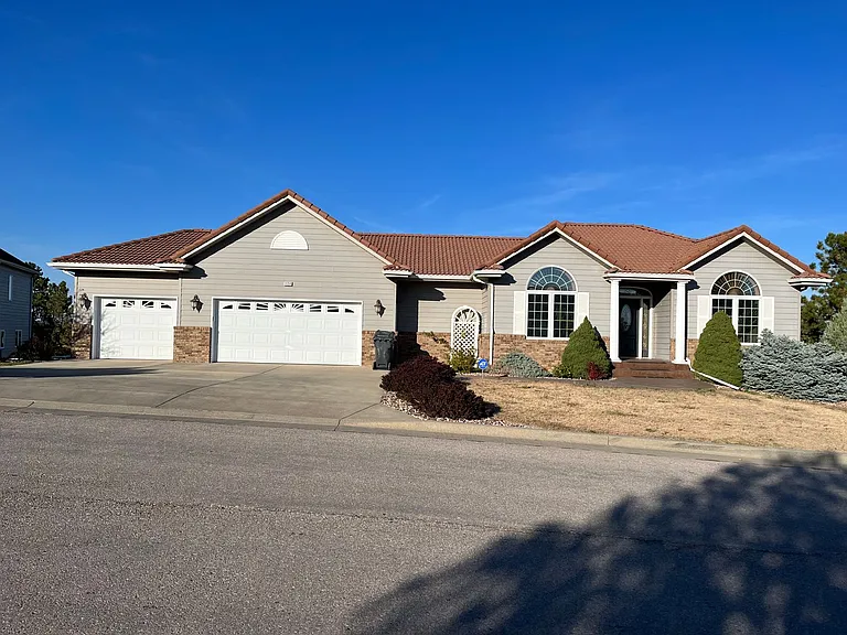 1124 Alta Vista Dr — Photo 37