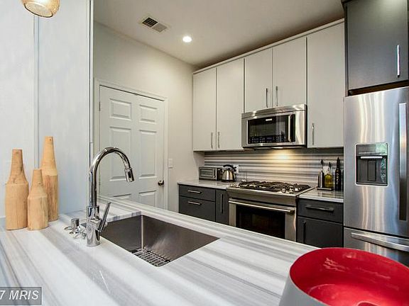 Fabulous new kitchen cabinets!